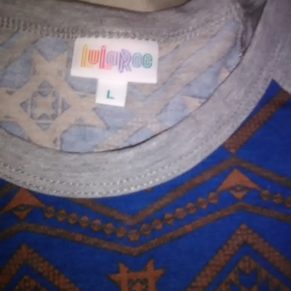 Lularoe Randy t NWT - Picture 2 of 3